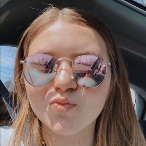 Meet your Posher, Grace